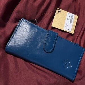 NWT. Patricia Nash. Nazari. Coral Blue Leather Wallet.